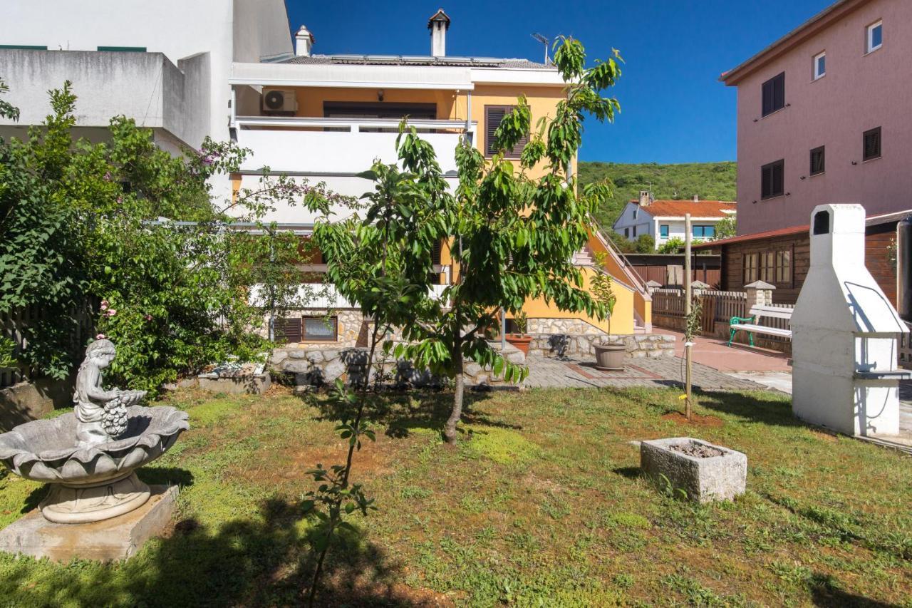 Apartmani Lovorka Punat Exteriör bild