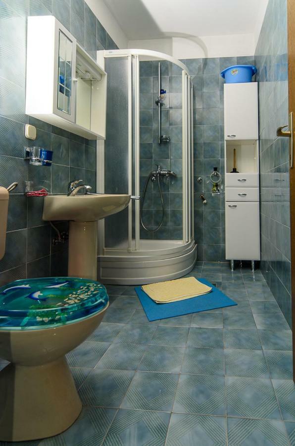 Apartmani Lovorka Punat Exteriör bild