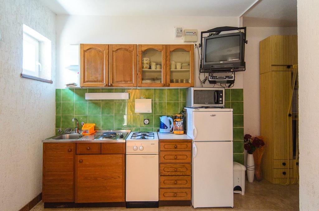 Apartmani Lovorka Punat Exteriör bild