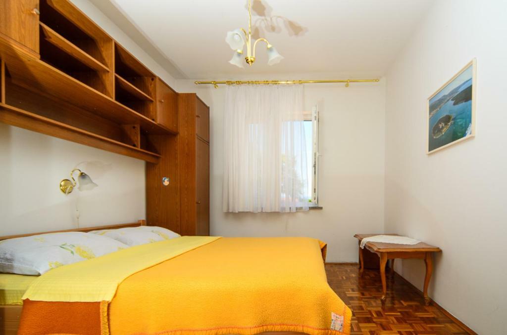 Apartmani Lovorka Punat Exteriör bild