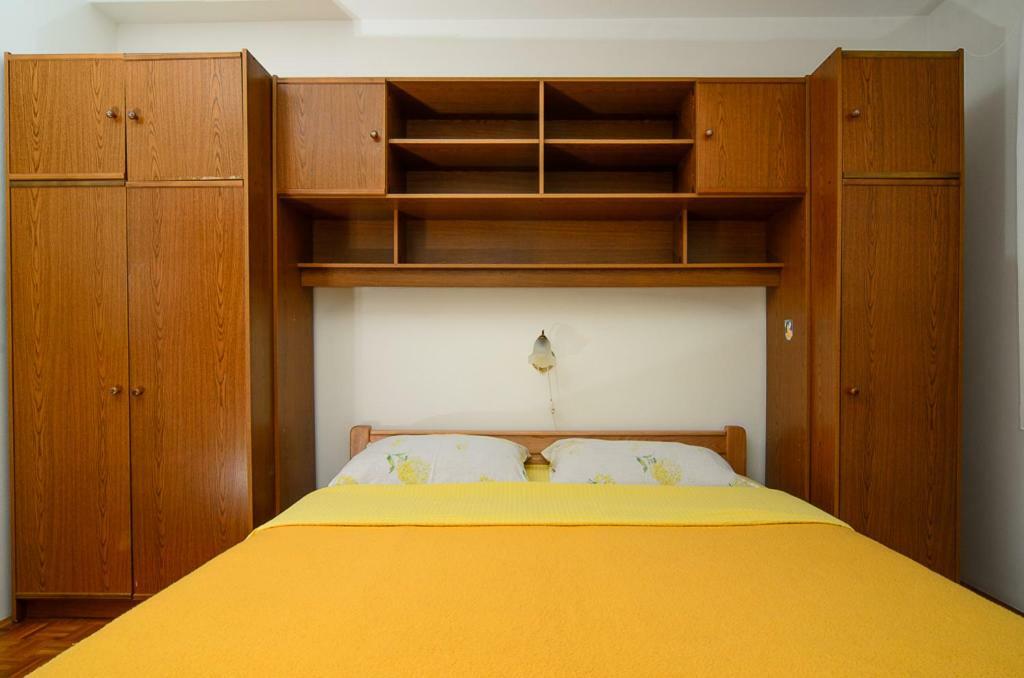 Apartmani Lovorka Punat Exteriör bild