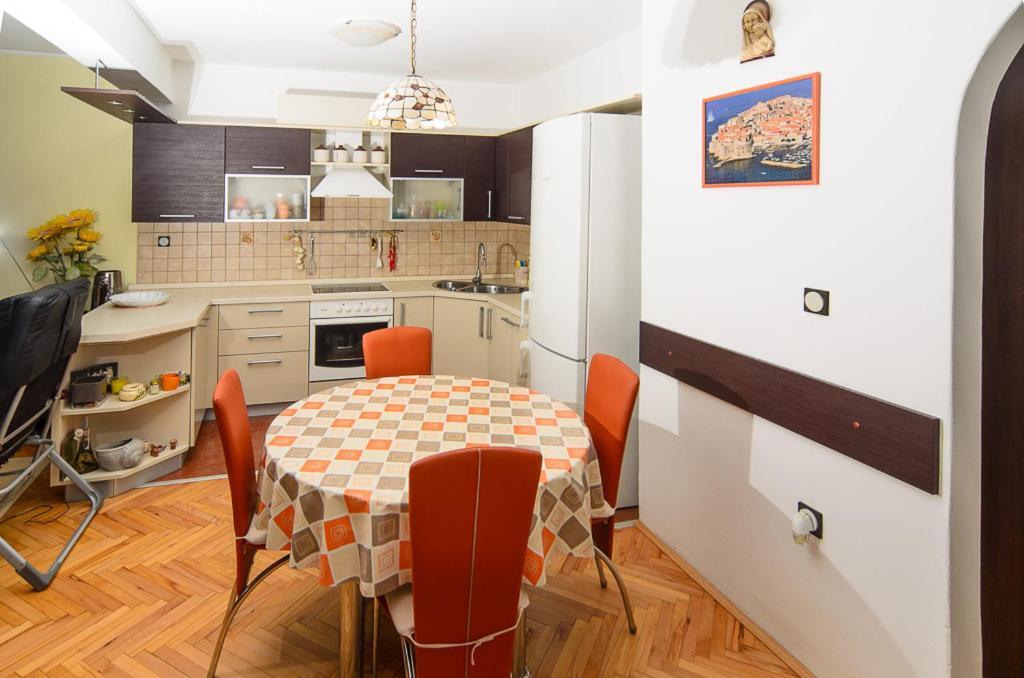 Apartmani Lovorka Punat Exteriör bild